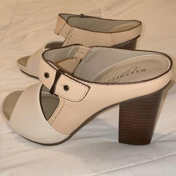 NakedFeet Sz. 7.5 Beige Brown Tan Block Heel Sandals - Picture 5 of 9
